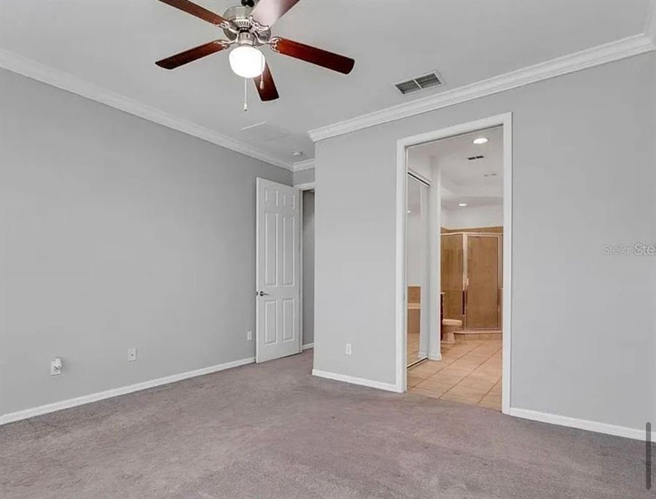 For Sale: $365,000 (3 beds, 2 baths, 1978 Square Feet)