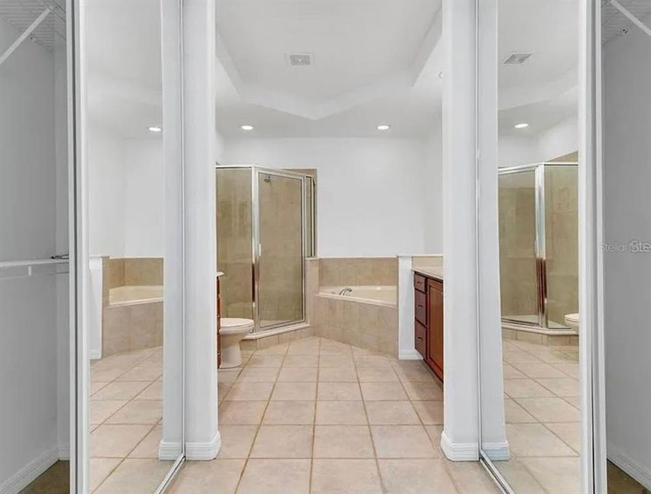 For Sale: $365,000 (3 beds, 2 baths, 1978 Square Feet)