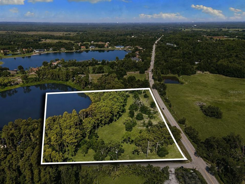 待售: $1,565,000 (5.11 acres)