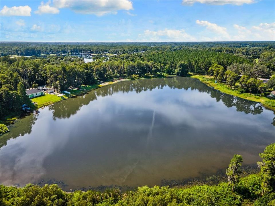 待售: $1,565,000 (5.11 acres)