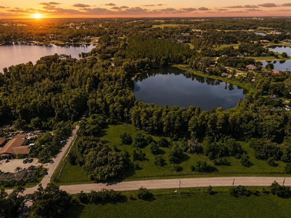 待售: $1,565,000 (5.11 acres)