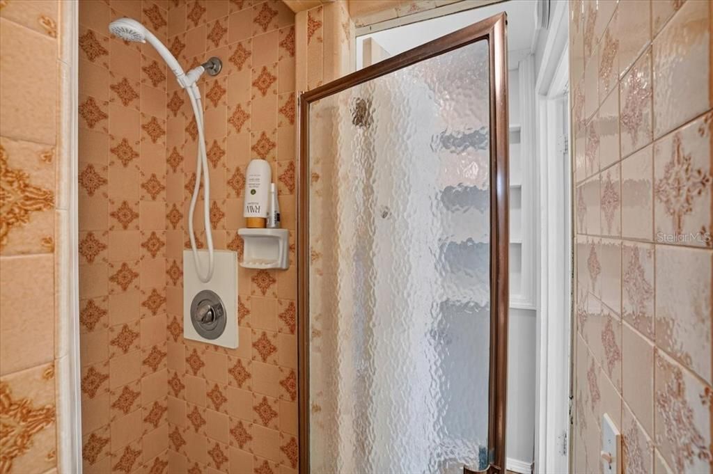 Под контрактом: $425,000 (0 спален, 0 ванн, 1324 Квадратных фут)