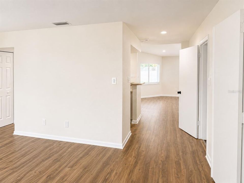 For Rent: $3,500 (4 beds, 2 baths, 2093 Square Feet)