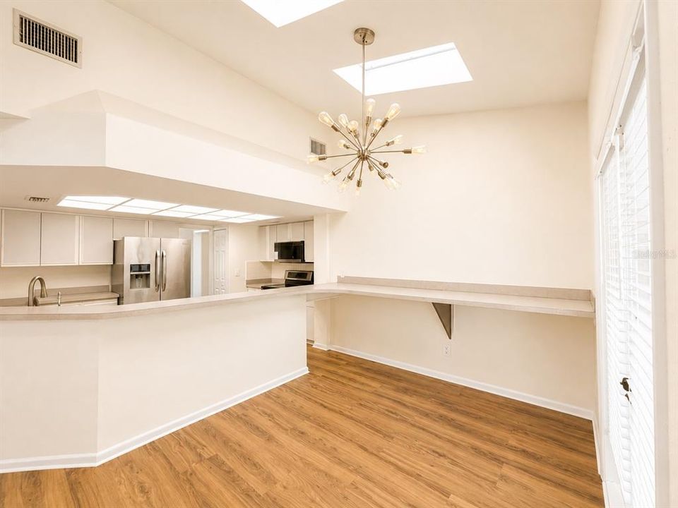For Rent: $3,500 (4 beds, 2 baths, 2093 Square Feet)