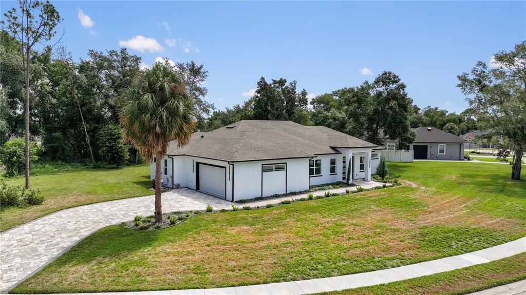 En Venta: $649,000 (4 camas, 3 baños, 2972 Pies cuadrados)