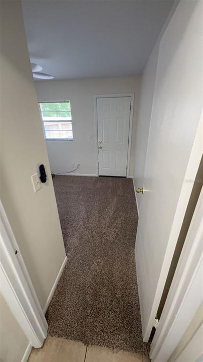 В аренду: $1,400 (2 спален, 1 ванн, 810 Квадратных фут)