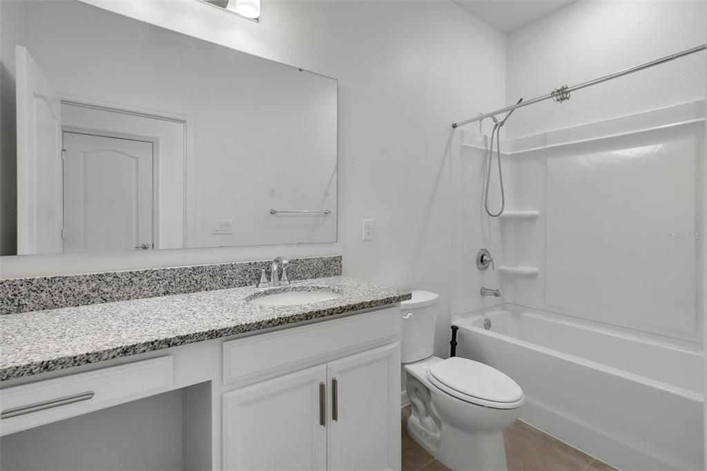 En Venta: $440,000 (3 camas, 2 baños, 1656 Pies cuadrados)