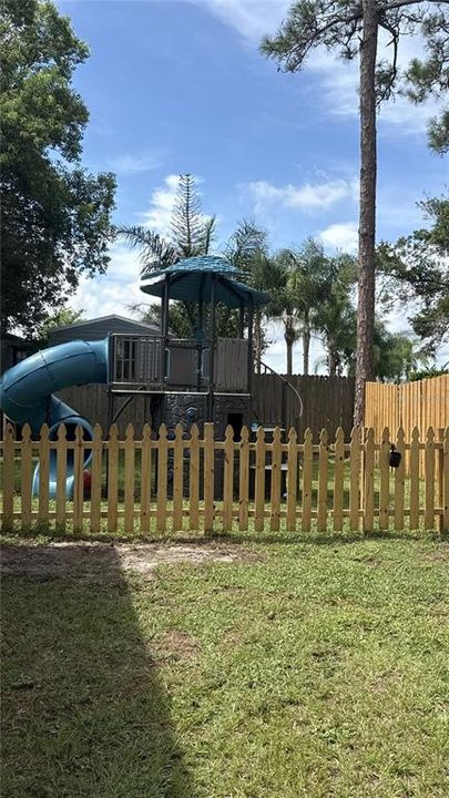 En Venta: $240,000 (3 camas, 2 baños, 1404 Pies cuadrados)