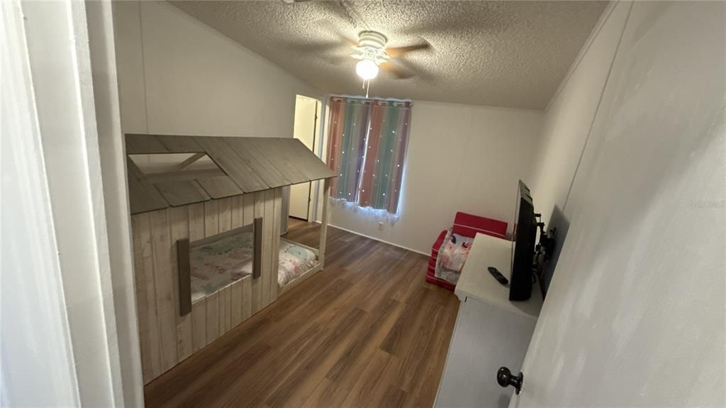 En Venta: $240,000 (3 camas, 2 baños, 1404 Pies cuadrados)