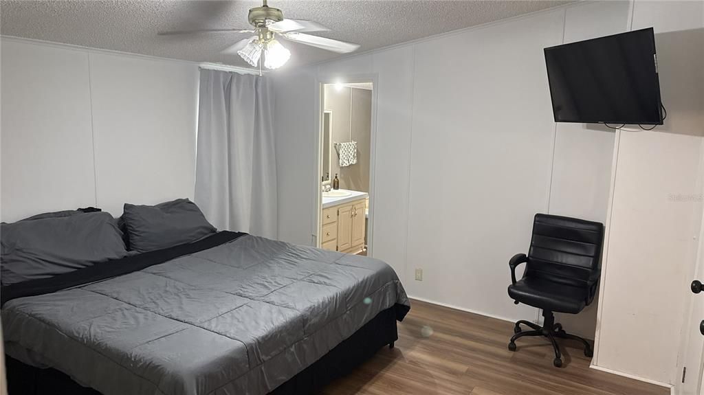En Venta: $240,000 (3 camas, 2 baños, 1404 Pies cuadrados)