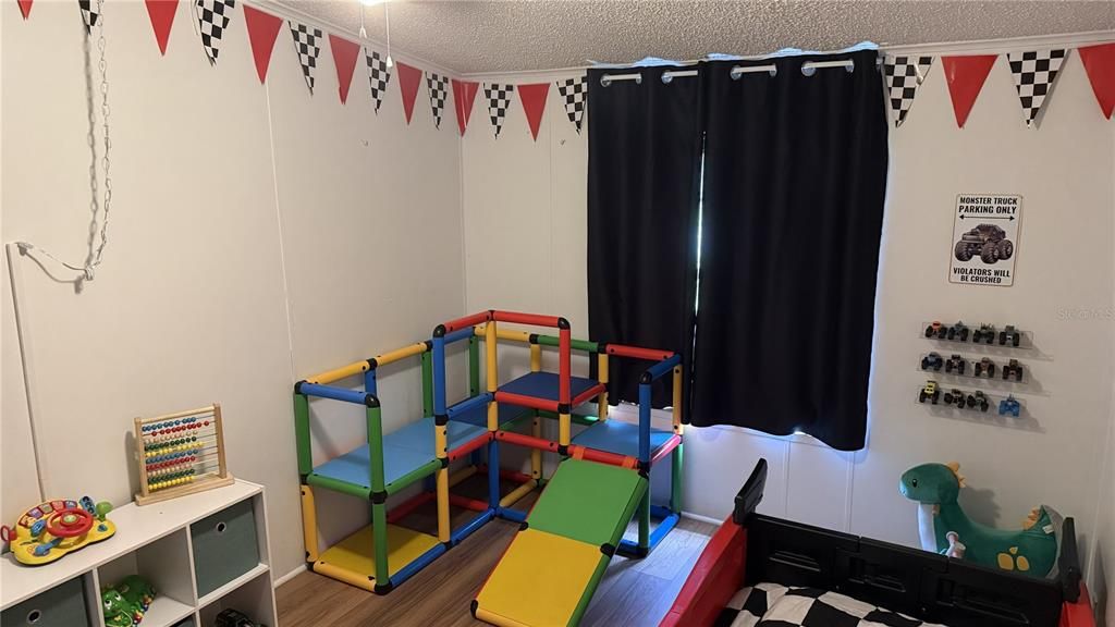 En Venta: $240,000 (3 camas, 2 baños, 1404 Pies cuadrados)