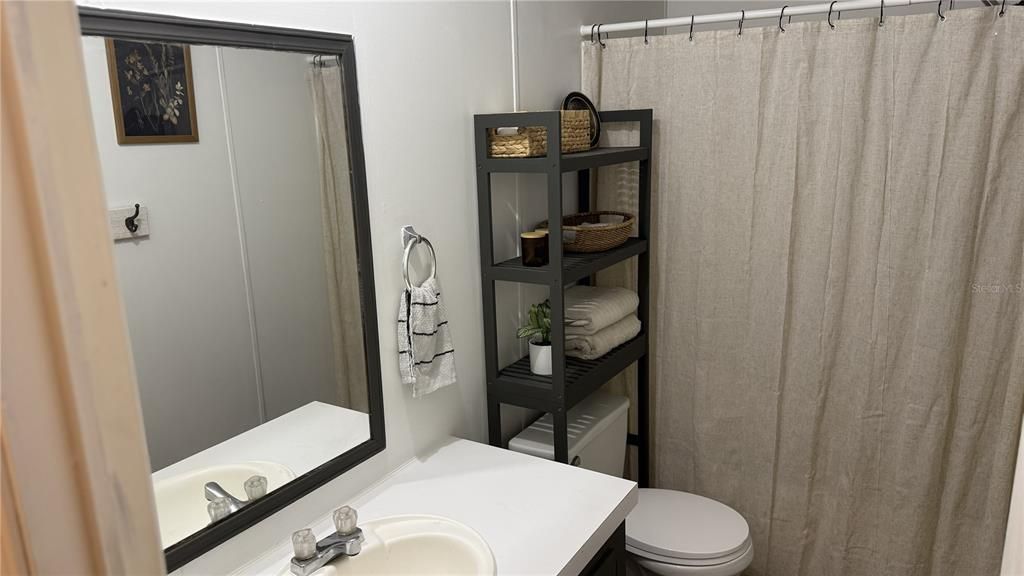 En Venta: $240,000 (3 camas, 2 baños, 1404 Pies cuadrados)