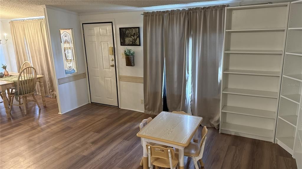 En Venta: $240,000 (3 camas, 2 baños, 1404 Pies cuadrados)