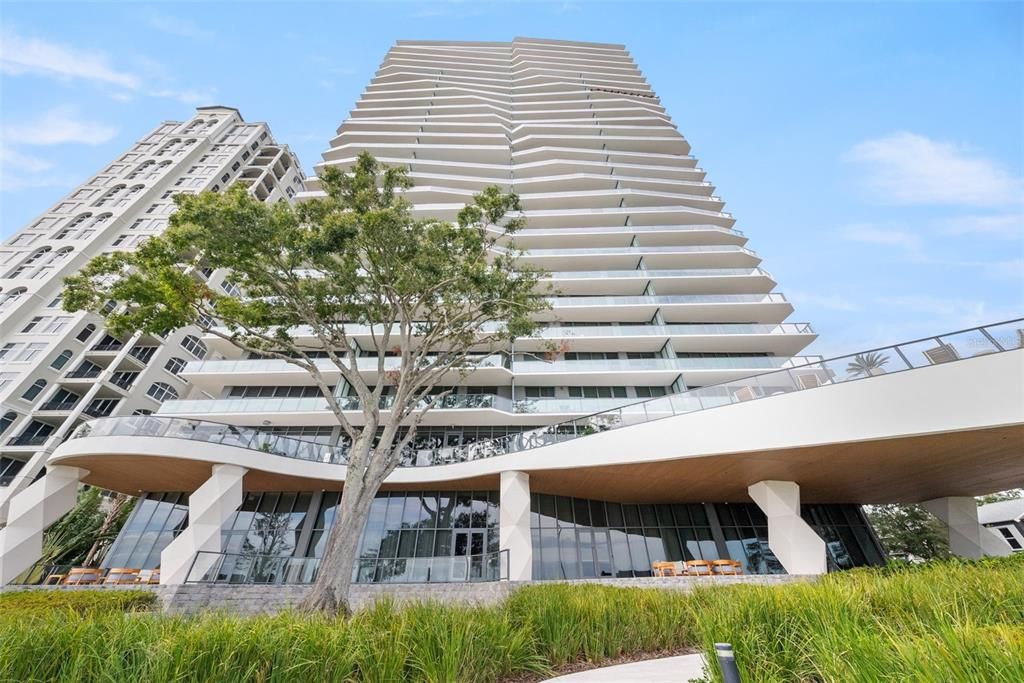For Rent: $20,000 (3 beds, 3 baths, 2940 Square Feet)