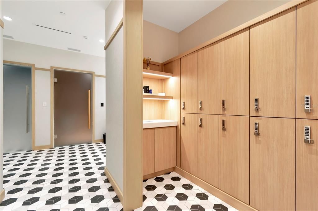 For Rent: $20,000 (3 beds, 3 baths, 2940 Square Feet)