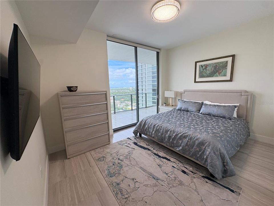 For Rent: $20,000 (3 beds, 3 baths, 2940 Square Feet)