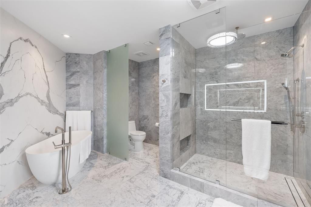 For Rent: $20,000 (3 beds, 3 baths, 2940 Square Feet)