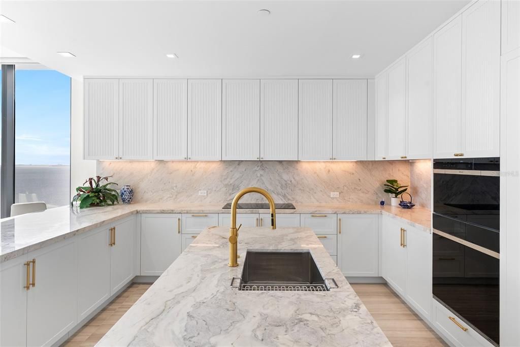 For Rent: $20,000 (3 beds, 3 baths, 2940 Square Feet)