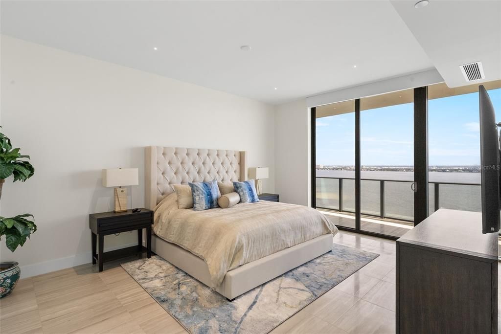 For Rent: $20,000 (3 beds, 3 baths, 2940 Square Feet)