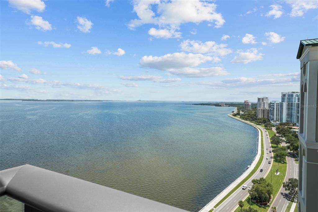 For Rent: $20,000 (3 beds, 3 baths, 2940 Square Feet)