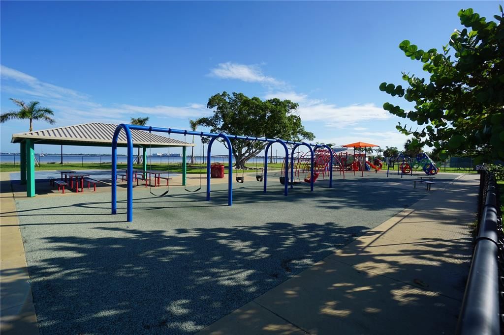 For Sale: $304,900 (2 beds, 2 baths, 1510 Square Feet)