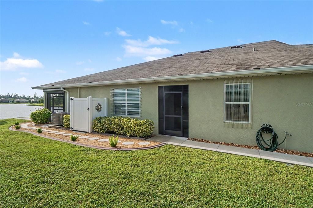 For Sale: $304,900 (2 beds, 2 baths, 1510 Square Feet)