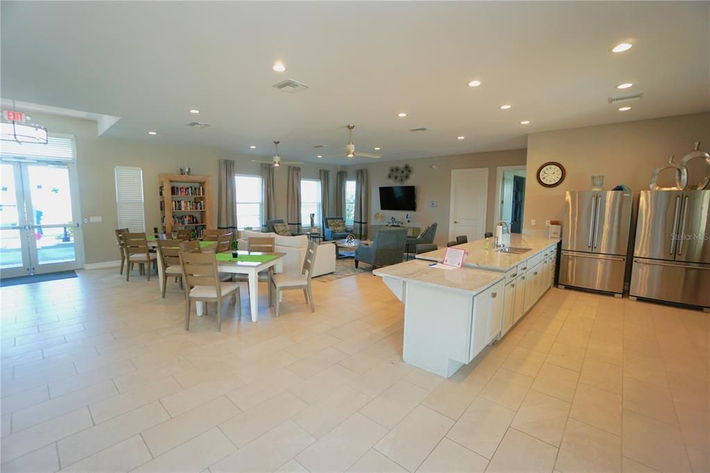For Sale: $304,900 (2 beds, 2 baths, 1510 Square Feet)