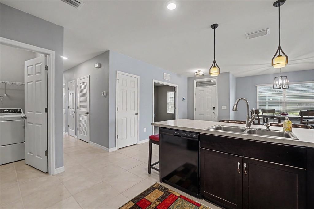 For Sale: $304,900 (2 beds, 2 baths, 1510 Square Feet)