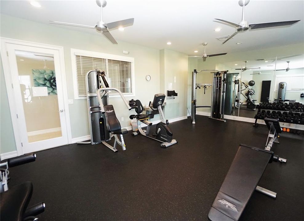 For Sale: $304,900 (2 beds, 2 baths, 1510 Square Feet)