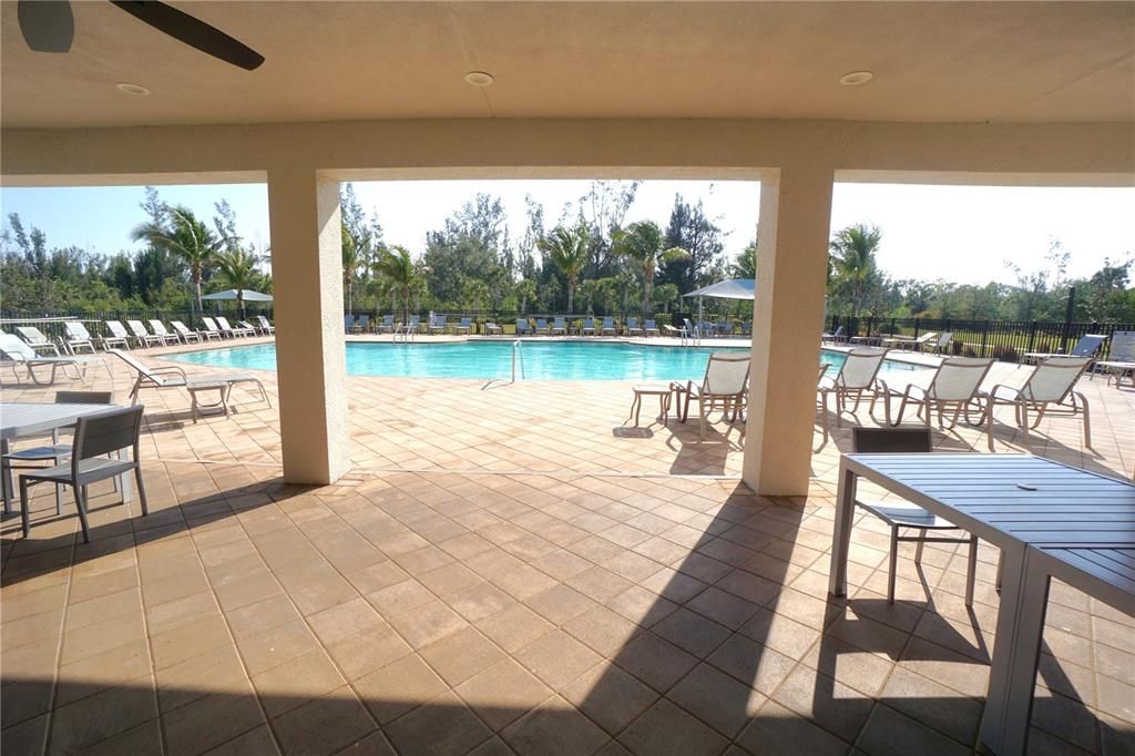 For Sale: $304,900 (2 beds, 2 baths, 1510 Square Feet)