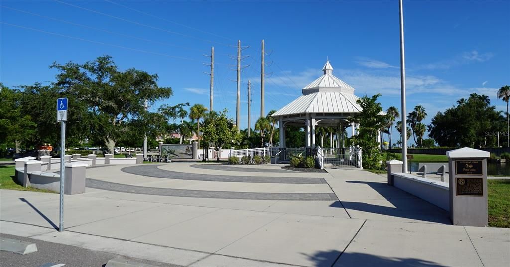 For Sale: $304,900 (2 beds, 2 baths, 1510 Square Feet)