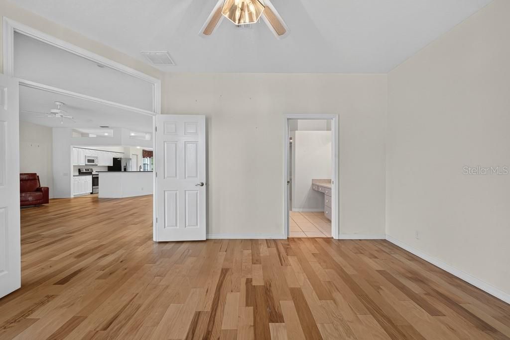 For Sale: $265,000 (3 beds, 2 baths, 1766 Square Feet)