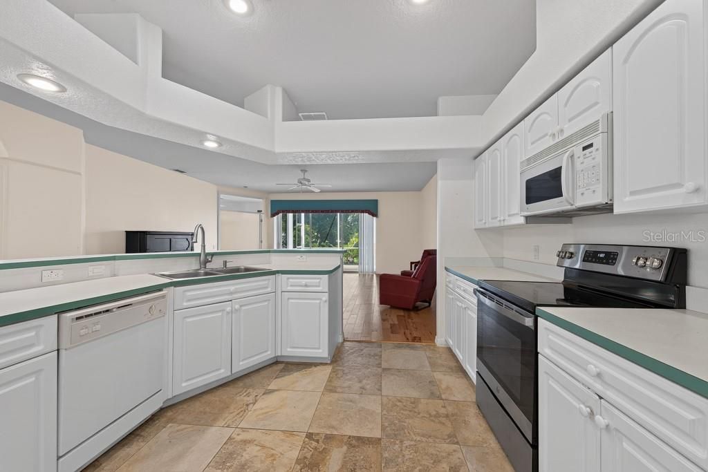 For Sale: $265,000 (3 beds, 2 baths, 1766 Square Feet)