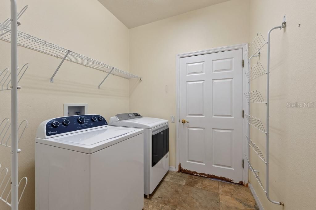 For Sale: $265,000 (3 beds, 2 baths, 1766 Square Feet)