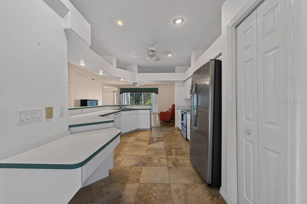 For Sale: $265,000 (3 beds, 2 baths, 1766 Square Feet)