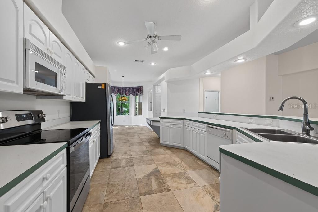 For Sale: $265,000 (3 beds, 2 baths, 1766 Square Feet)