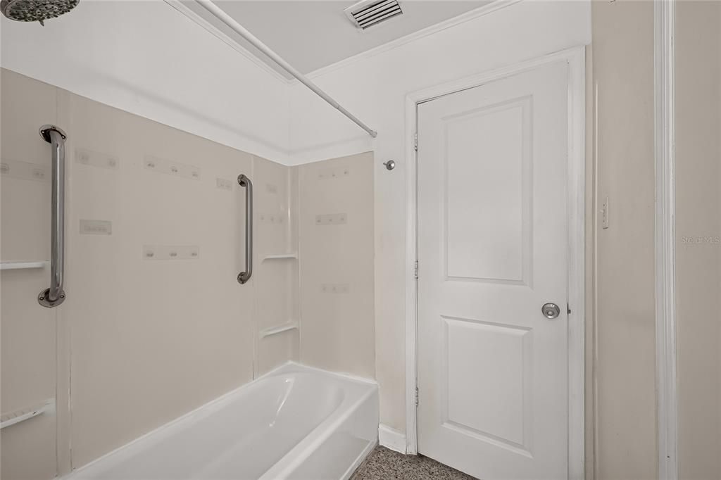 На продажу: $329,900 (3 спален, 2 ванн, 1486 Квадратных фут)