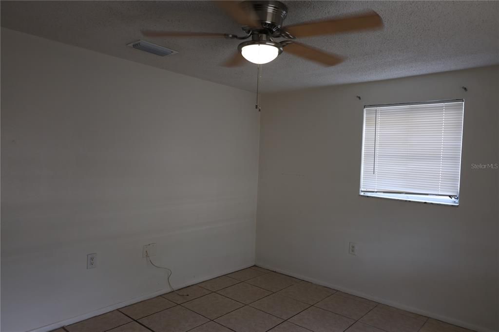 В аренду: $1,600 (2 спален, 1 ванн, 840 Квадратных фут)