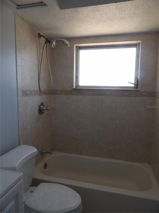 В аренду: $1,600 (2 спален, 1 ванн, 840 Квадратных фут)