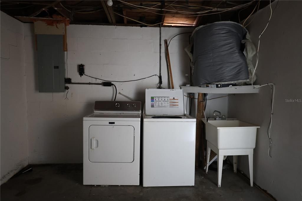 В аренду: $1,600 (2 спален, 1 ванн, 840 Квадратных фут)