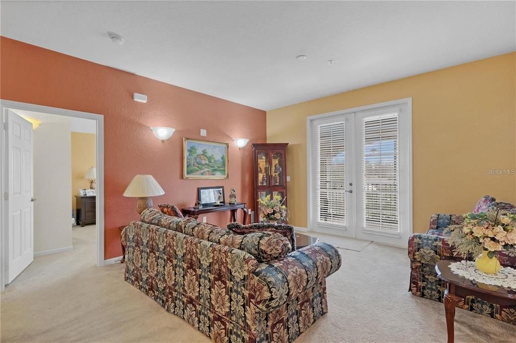 For Sale: $255,000 (3 beds, 2 baths, 1433 Square Feet)