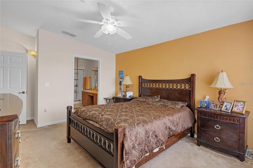 For Sale: $255,000 (3 beds, 2 baths, 1433 Square Feet)