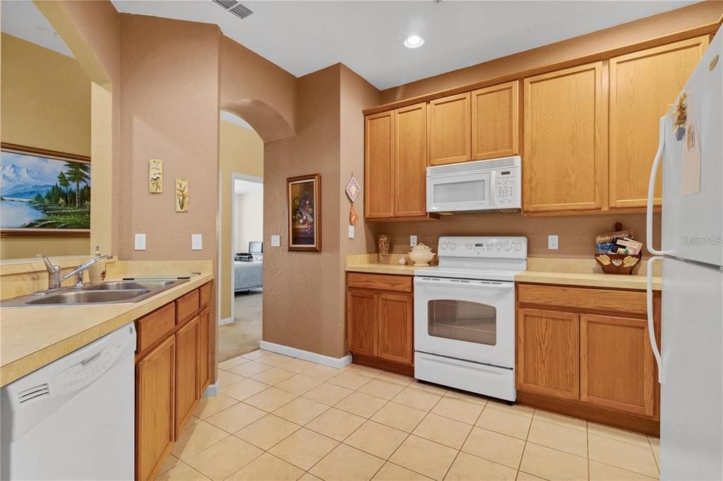 For Sale: $255,000 (3 beds, 2 baths, 1433 Square Feet)