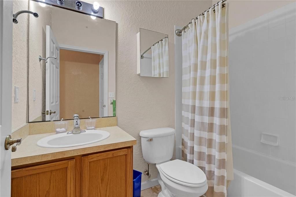 For Sale: $255,000 (3 beds, 2 baths, 1433 Square Feet)