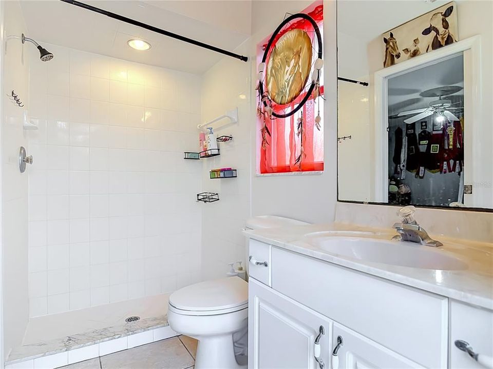 En Venta: $629,900 (4 camas, 3 baños, 2258 Pies cuadrados)