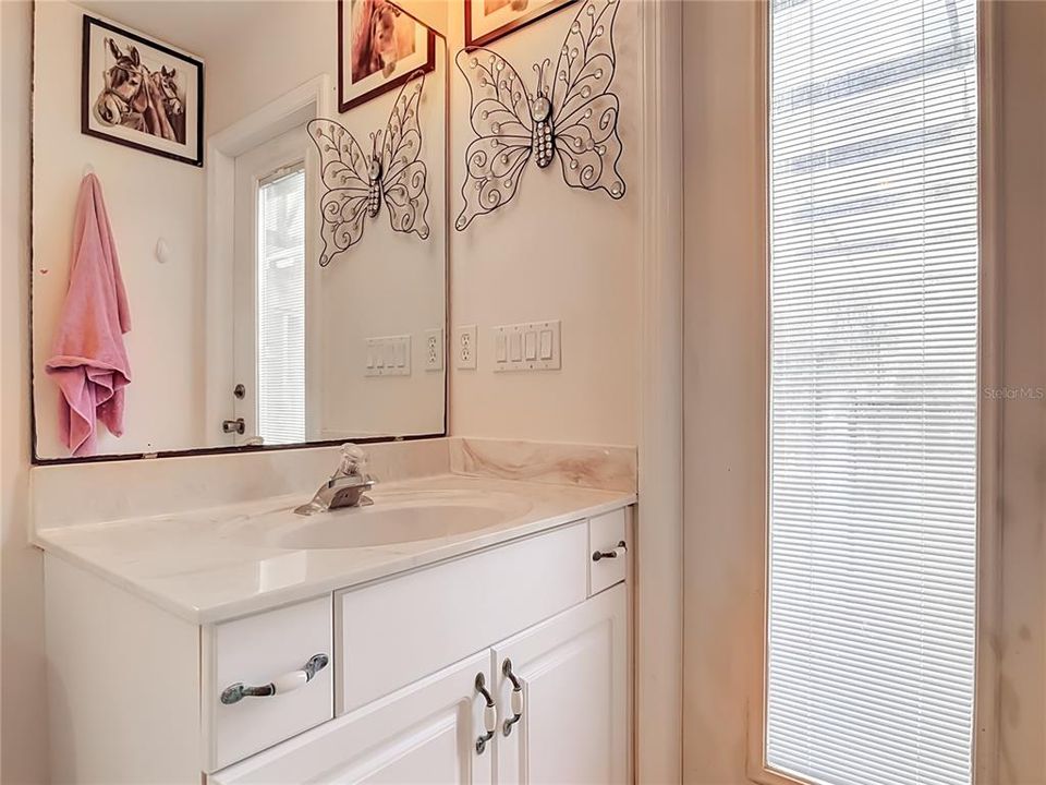 En Venta: $629,900 (4 camas, 3 baños, 2258 Pies cuadrados)