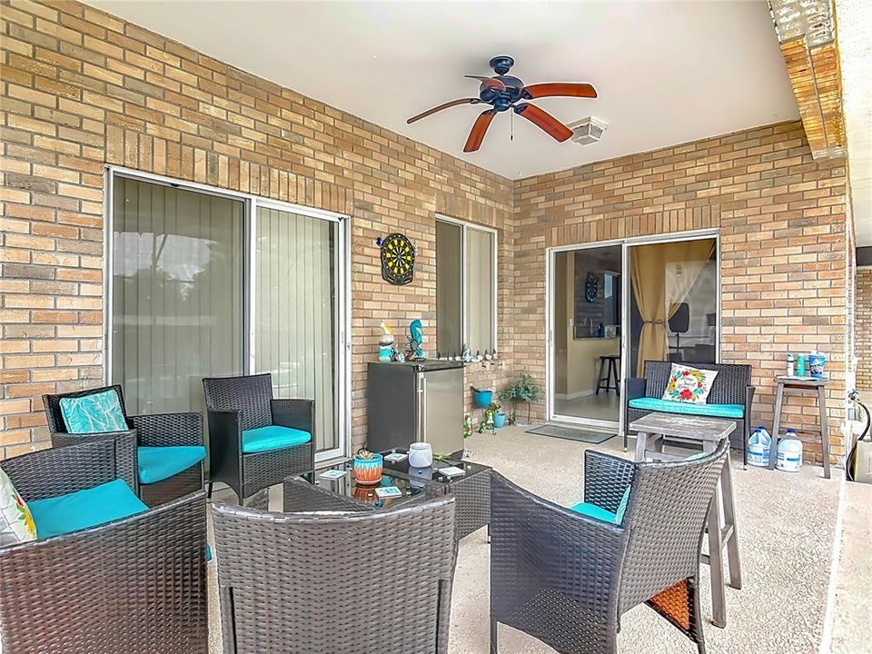 En Venta: $629,900 (4 camas, 3 baños, 2258 Pies cuadrados)