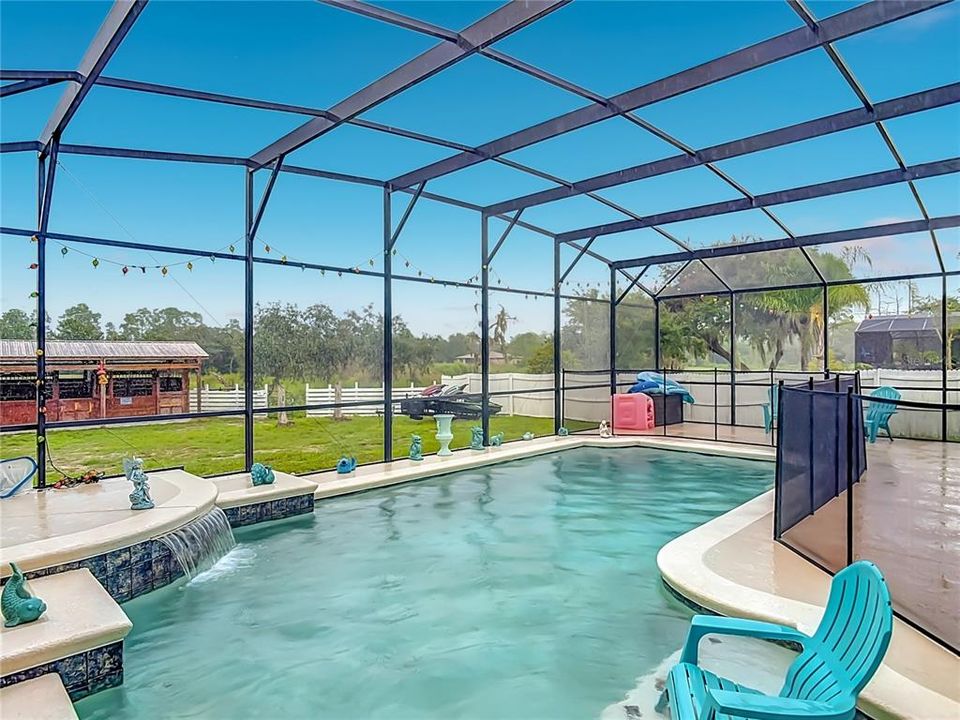 En Venta: $629,900 (4 camas, 3 baños, 2258 Pies cuadrados)