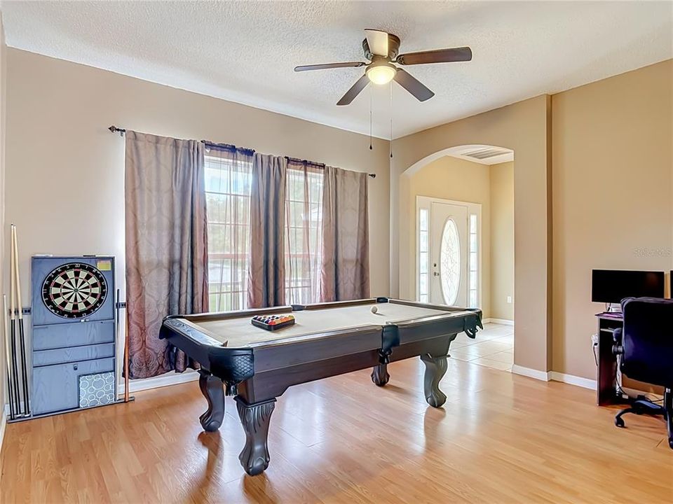 En Venta: $629,900 (4 camas, 3 baños, 2258 Pies cuadrados)