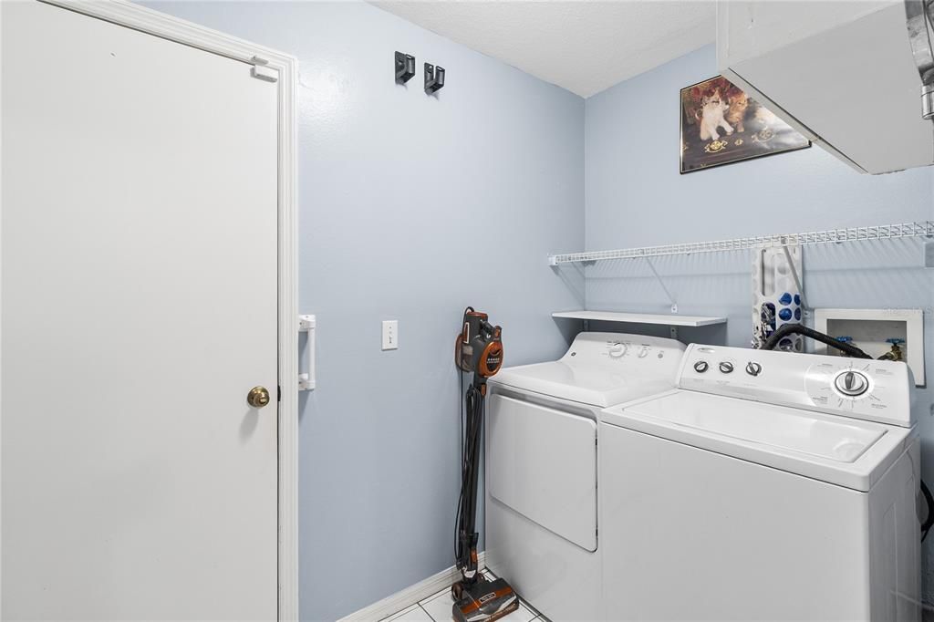 For Sale: $399,900 (3 beds, 2 baths, 1858 Square Feet)